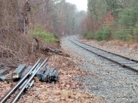 Zoomed in a bit towards mile marker 4. Note there's another sign behind it