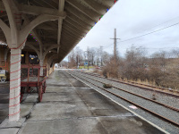 Looking down the NY&NE/Maybrook line platform towards Mill Plain and Brewster