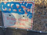A clear warning about the unstable condition of the bridge in 2016